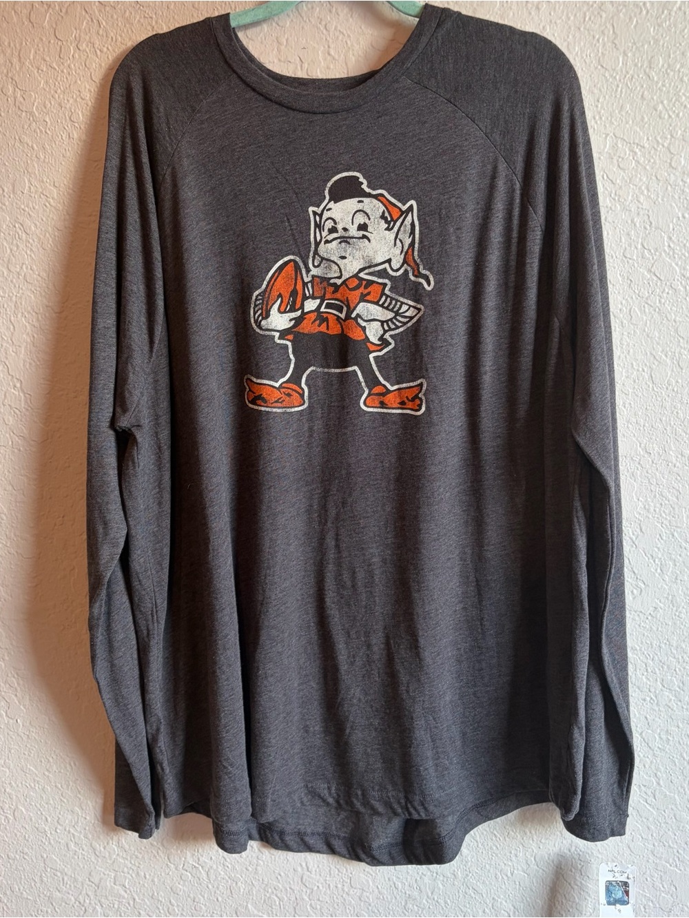 Cleveland Browns NFL Gray Long Sleeve T-Shirt W/ Retro Logo - Men’s 2XL NWT